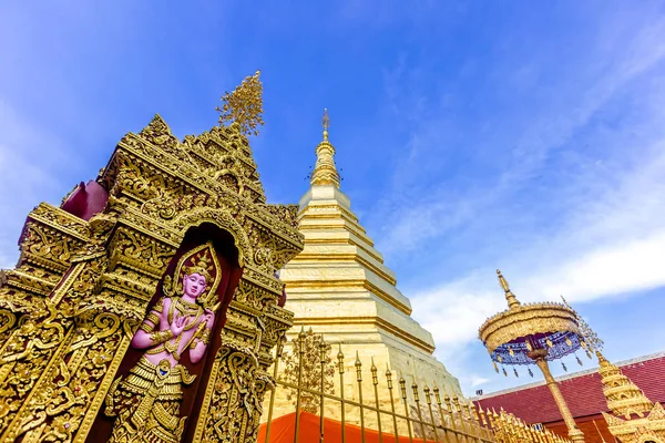 Ват Пхра Королевская Семья Является Священным Древним Искушением Пхре Таиланд — стоковое фото