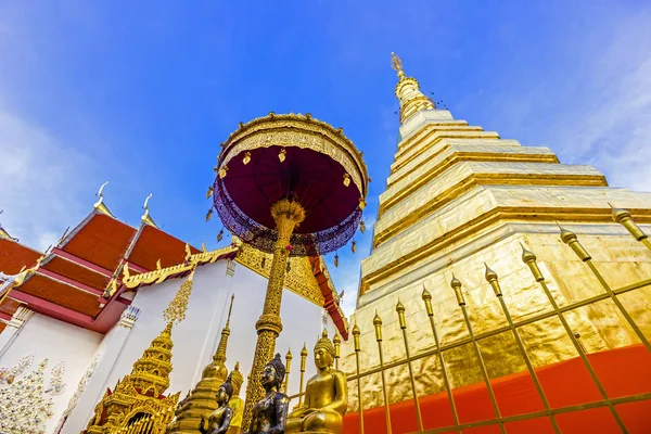Wat Phra this Cho Hae, Kraliyet Tapınağı, Phrae, Tayland kutsal bir antik tapınak