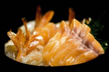 Ham yağ somon (somon balığı dilimlenmiş)