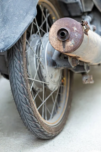 Kettingen Uitlaat Van Oude Motorfietsen — Stockfoto