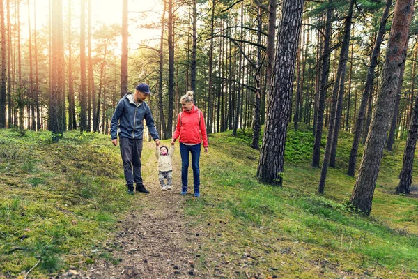 Familie Wandeling Het Bos — Stockfoto