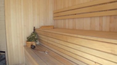 ahşap yakma ile sauna iç taşlarla soba