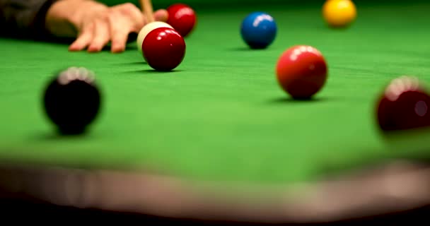 Snooker Apontar Acertar Bola Vermelha Bolso — Vídeo de Stock