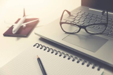 Bir sonraki yolculuk için arama ve kitap biletleri çevrimiçi