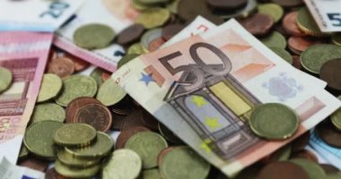 Euro para para sikke ve banknot
