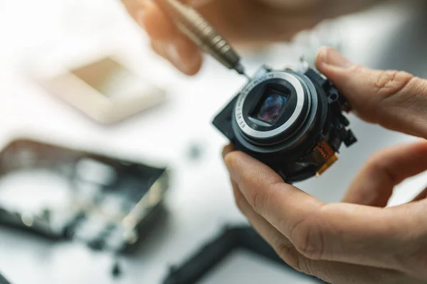 Serviço de reparação e manutenção de câmeras — Fotografia de Stock