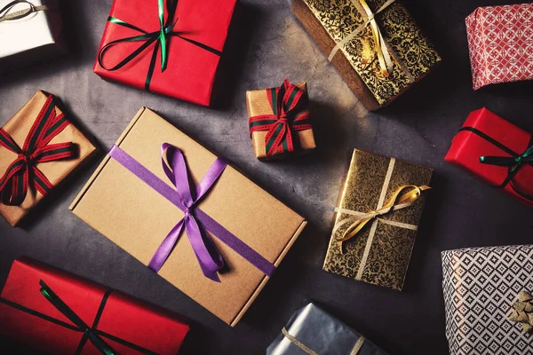 Variety Wrapped Gift Boxes Black Stone Background Top View — Stock Photo, Image