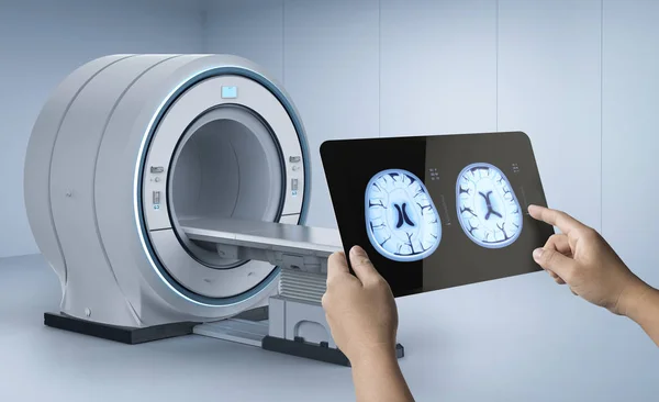 Hand Met Rendering Tablet Display Ray Hersenen Met Mri Scan — Stockfoto