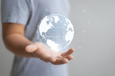 Küreselleşme kavramı dünya grafik illüstrasyon tutan el ile