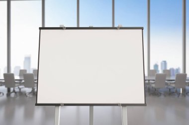 şövale ile boş tuval