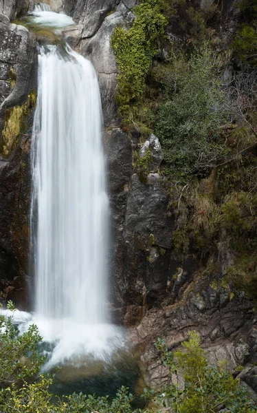 Arado waterfall at Geres national park, Portugal — Stock Photo, Image