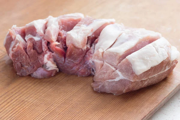 Foto Van Rauw Vlees Varkensvlees Nek Met Kruiden Groene Tijm — Stockfoto