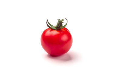 Beyaz arkaplanda yalıtılmış domates
