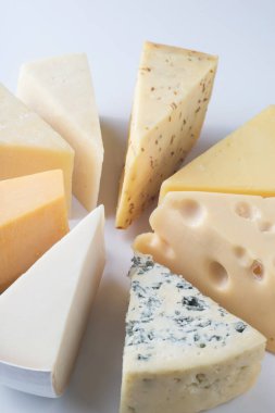 izole üzerine beyaz peynir türleri