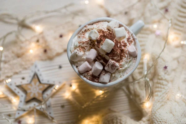 Whuite Kop Warme Chocolademelk Drinken Met Marshmallows Kaneel Rustieke Houten — Stockfoto
