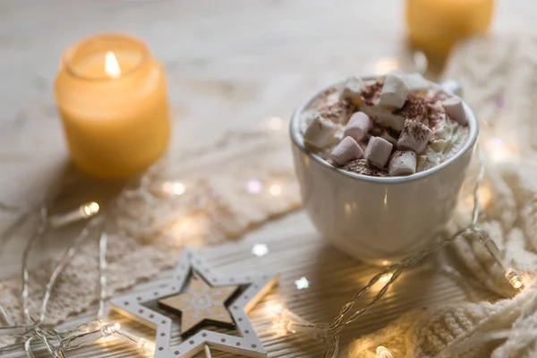 Whuite Kop Warme Chocolademelk Drinken Met Marshmallows Kaneel Rustieke Houten — Stockfoto