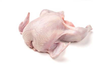 Bütün taze tavuk, kırpma yolu, izole, beyaz arka plan üzerinde
