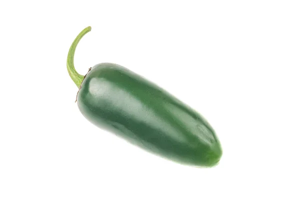 Zwei Grüne Scharfe Jalapeños Chilischoten Isoliert Auf Weißem Hintergrund — Stockfoto