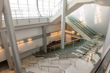 Büyük modern yürüyen merdiven Air ile 4 yönlü için görüntü