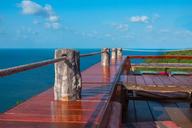 Dağ Samui Adası üstüne bakış açısından güzel deniz.