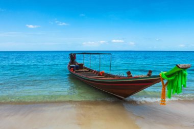 uzun tekne ve tropikal plaj, andaman Denizi, Tayland