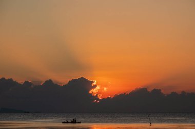 güzel deniz günbatımı