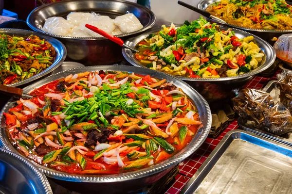 Penjual makanan jalanan Thailand di Bangkok, Thailand — Stok Foto