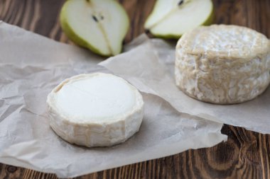 Armut dilimleri ile keçi yumuşak peynir, Sağlıklı çerez peynir