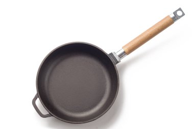 Beyaz arka planda izole demir tava kızartma