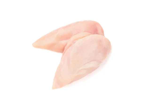 Filetes de peito de frango cru isolados em fundo branco . — Fotografia de Stock