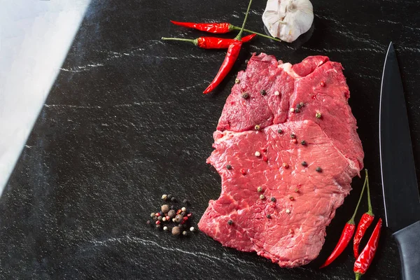 Filete Crudo Carne Cruda Striploin Nueva York Una Tabla Piedra — Foto de Stock