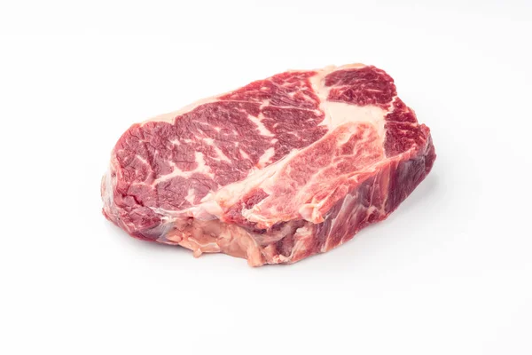 Bistecca Costola Cruda Primo Piano Isolata Sfondo Bianco Con Percorso — Foto Stock