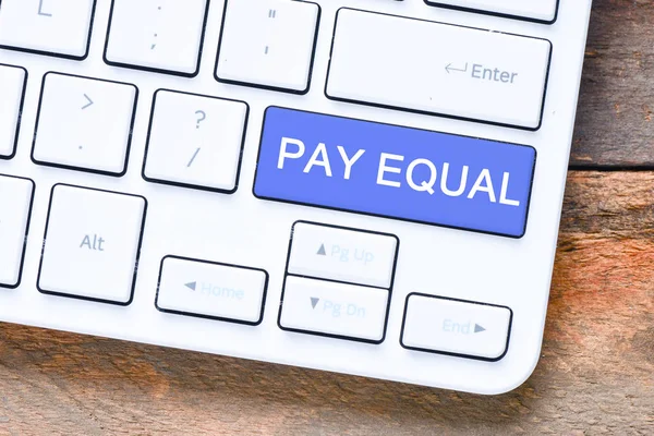 Pay Equal Key White Keyboard — Stock Photo, Image