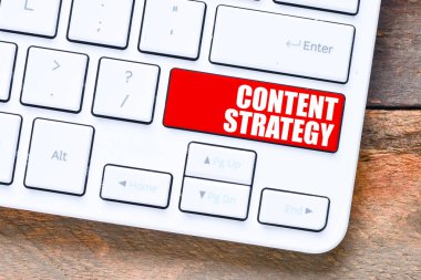 İçerik strateji metin kavramı, ahşap arka plan