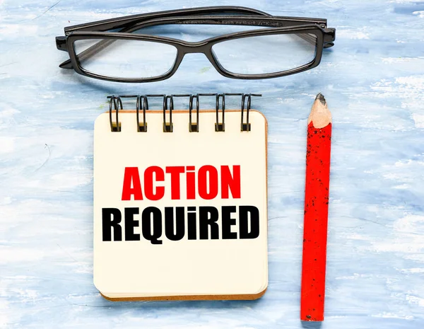 Eylem gerekli yazıt tabloda Not Defteri'nde