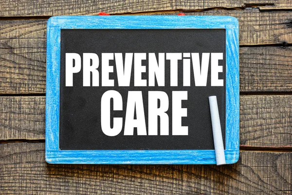 Preventive Care Ручної Роботи Білою Крейдою Дошці Дерев Яному Фоні — стокове фото