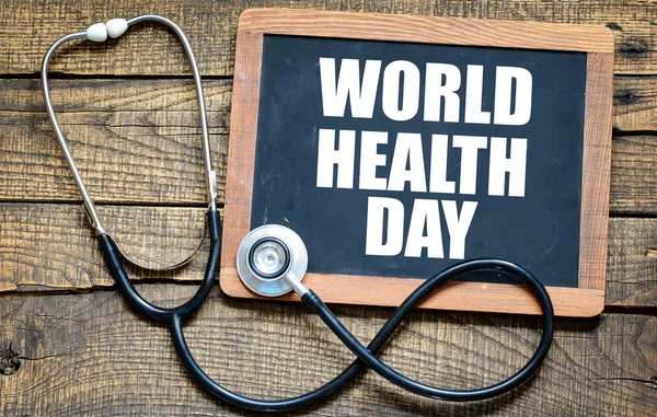 Pizarra Con Palabra Día Mundial Salud Estetoscopio Concepto Medicina —  Fotos de Stock