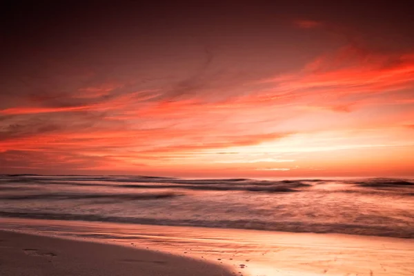 Schilderachtige Zonsondergang Zee Strand Weergeven — Stockfoto