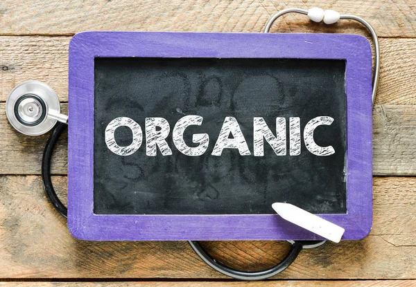 Organik metin kavramı. Kara tahta ve stetoskop 