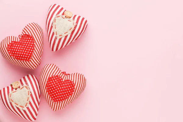 Cajas Forma Corazón Hechas Mano Sobre Fondo Rojo — Foto de Stock