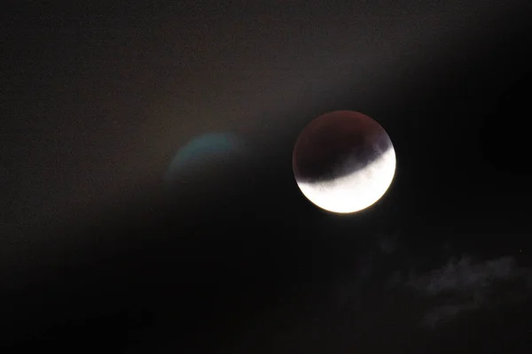 Eclipse Parcial Lua Céu Noturno — Fotografia de Stock