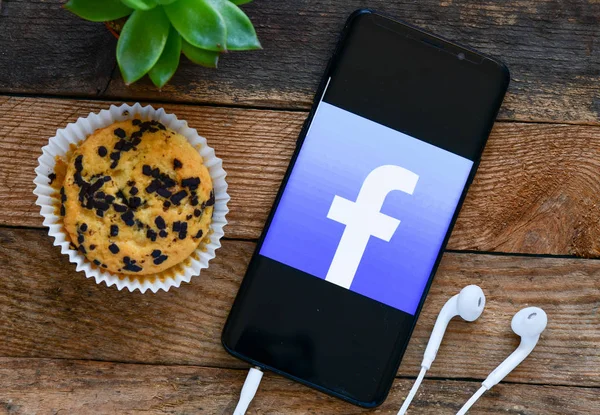 Poznan Poland July 2019 Facebook Logo Displayed Smartphone — Stock Photo, Image