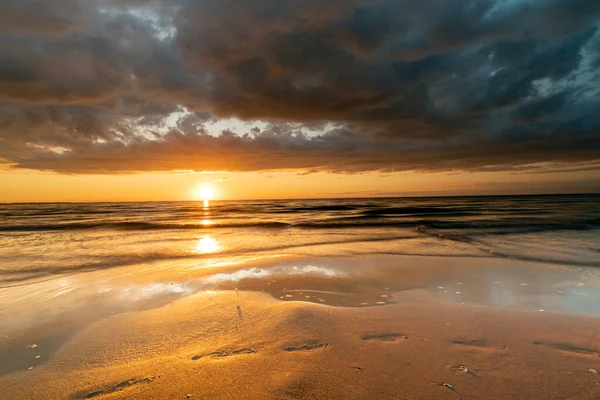 Zonsondergang Aan Zee Natuur Natuur Landschap Bij Zonsondergang — Stockfoto