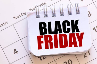 Siyah Cuma Beyaz Metni Siyah Arkaplanda İki Siyah Kağıt Çarşaf Üzerine