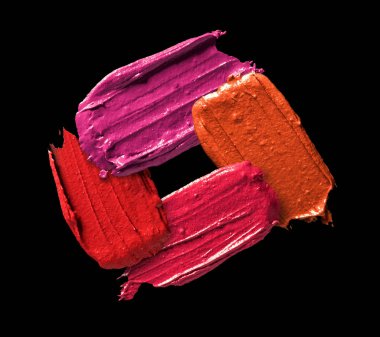 Siyah bir arka plan üzerinde izole ruj leke