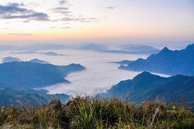 Zirve dağı Chiang Rai Eyaleti, Tayland