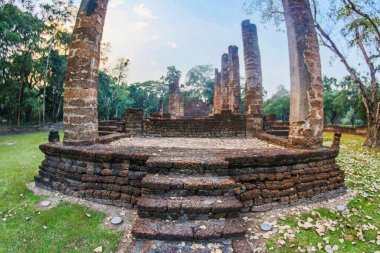 Si Satchanalai Tarih Parkı Sukhothai Tayland