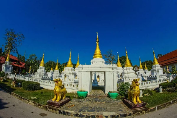 Wat Phra Chedi Sawlang Lampang Thailand Travel — 스톡 사진