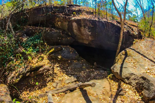 Caverna Phu Phan Sakon Nakhon Tailândia — Fotografia de Stock