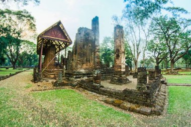 Sri Satchanalai tarihi parkı Sukhothai Tayland